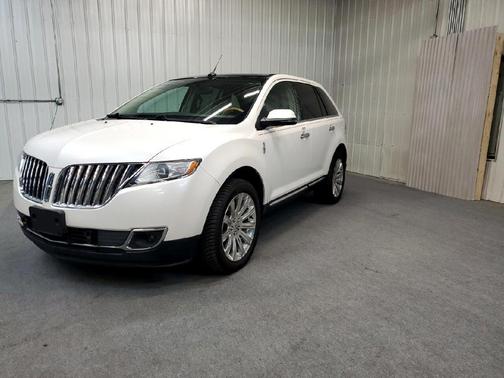 Photo 1 of 19 of 2014 Lincoln MKX Base