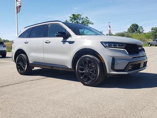 Gray 2023 Kia Sorento SX