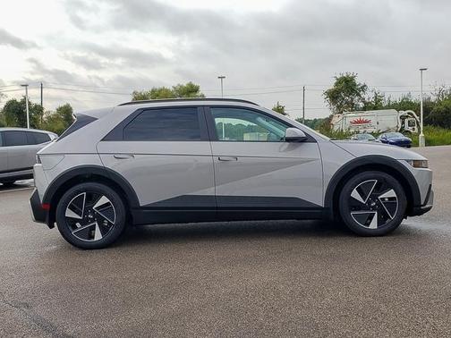 2025 Hyundai IONIQ 5 SEL