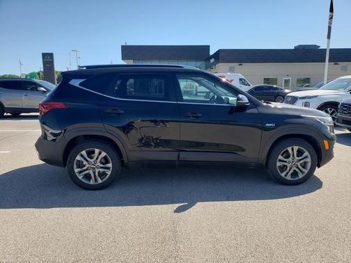 Cherry Black 2021 Kia Seltos S