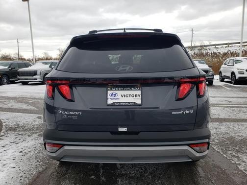 2026 Hyundai TUCSON Hybrid SEL