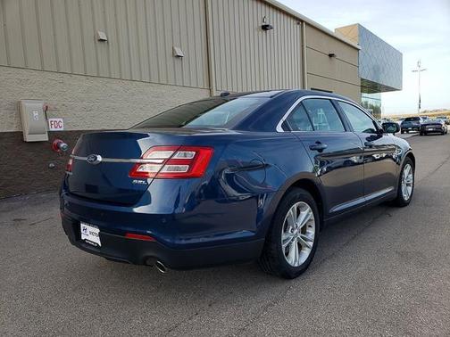 2016 Ford Taurus SEL
