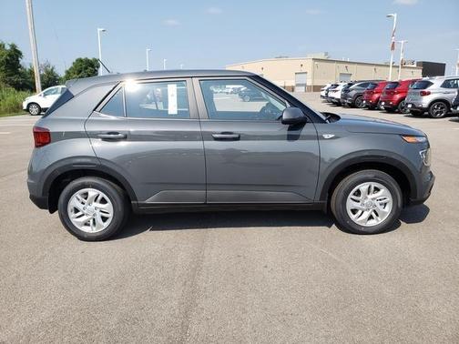 2025 Hyundai VENUE SE