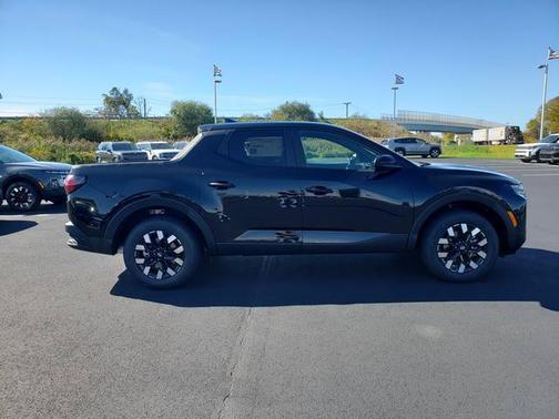 Phantom Black 2027 Hyundai SANTA CRUZ SE