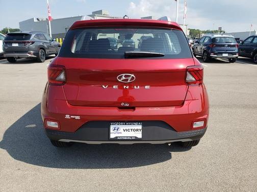 2025 Hyundai VENUE SEL