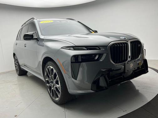 2023 BMW X7 M60i