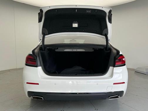 2023 BMW 530 i