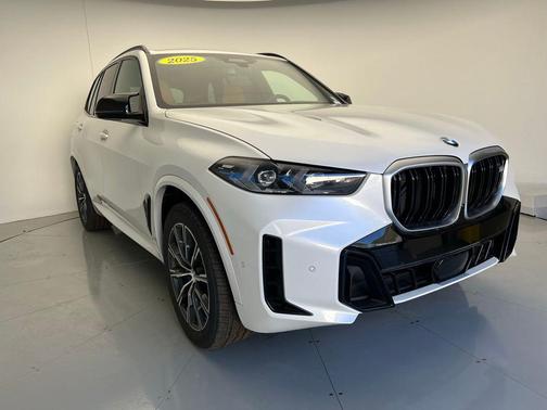 2025 BMW X5 M60i