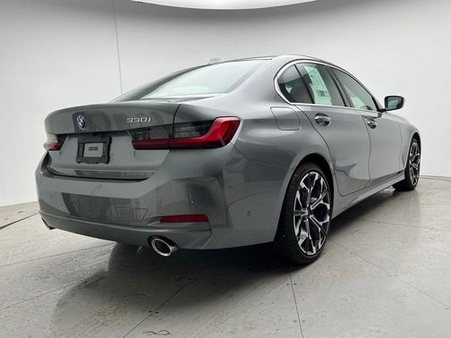 2025 BMW 330 330i
