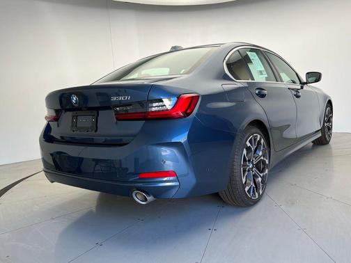 2025 BMW 330 330i