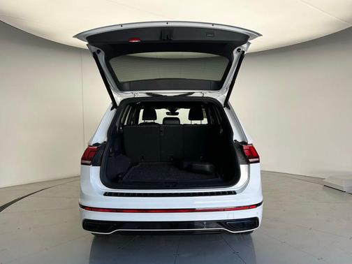 2022 Volkswagen Tiguan 2.0T SE R-Line Black 4MOTION