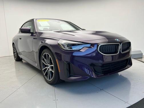 2025 BMW 230 230i