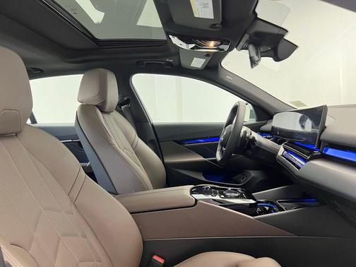 2024 BMW 540 i xDrive