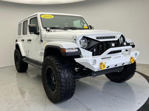 2023 Jeep Wrangler 4-Door Sahara 4x4