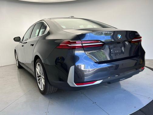 2024 BMW 530 i