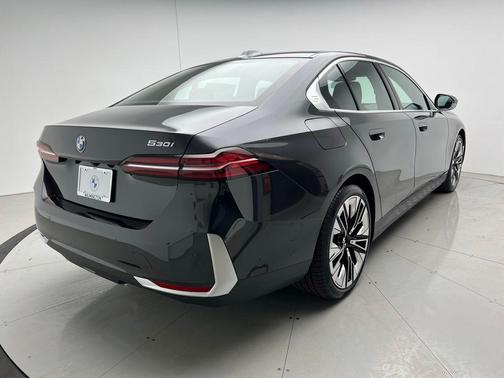 2025 BMW 530 i