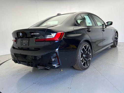2025 BMW M340 M340i