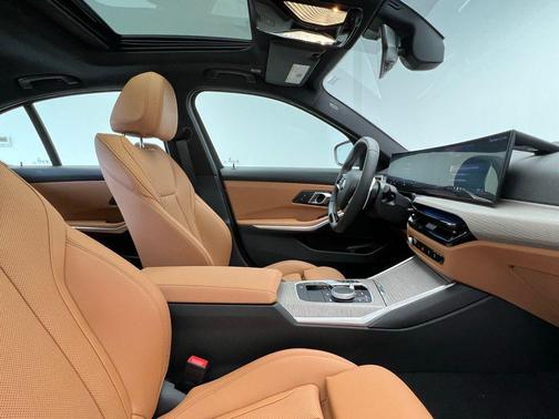 2025 BMW 330 i