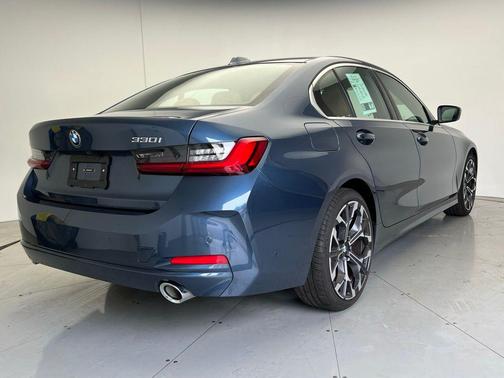2025 BMW 330 i