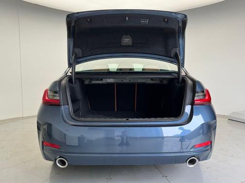 2025 BMW 330 i