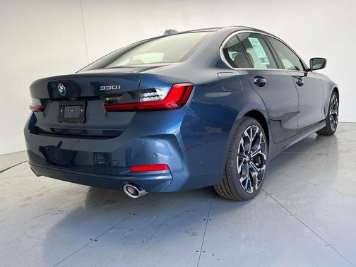 2025 BMW 330 330i