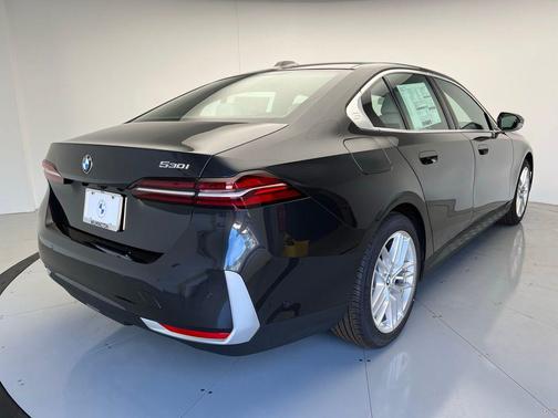 2025 BMW 530 i