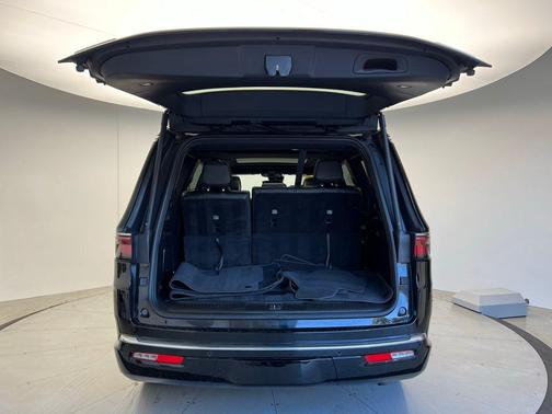 2023 Jeep Wagoneer Series II 4x4