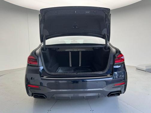 2023 BMW M550 i Xdrive