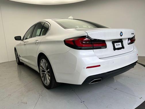 2022 BMW 540 i