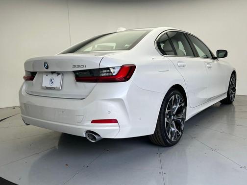 2026 BMW 330 330i