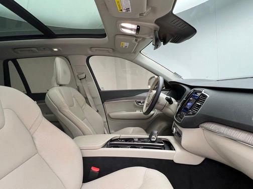 2023 Volvo XC90 B6 Plus 7-Seater
