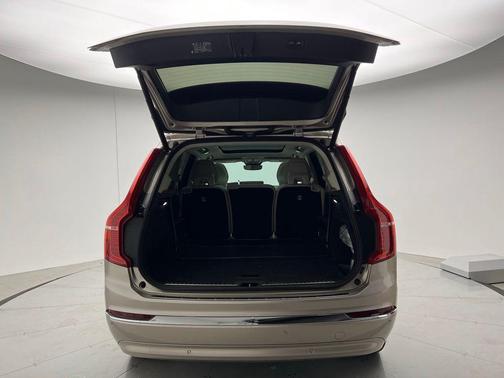 2023 Volvo XC90 B6 Plus 7-Seater