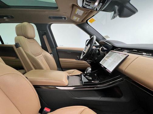 2024 Land Rover Range Rover Sport SE