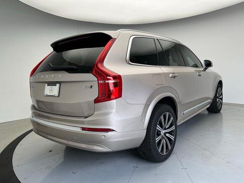 2024 Volvo XC90 B6 Plus Bright Theme 7-Seater