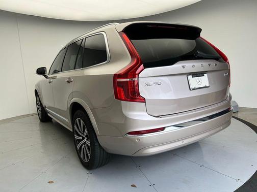 2024 Volvo XC90 B6 Plus Bright Theme 7-Seater