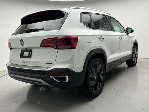2024 Volkswagen Taos 1.5T SEL