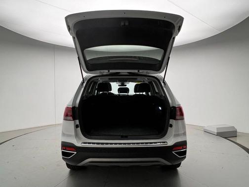 2024 Volkswagen Taos 1.5T SEL