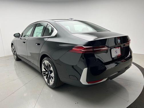 2025 BMW 530 i