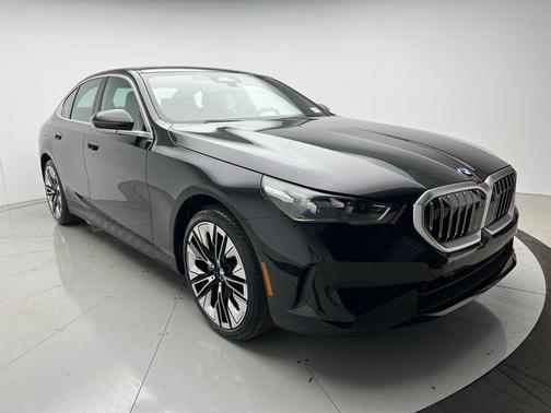 2025 BMW 530 i
