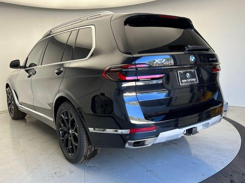 2024 BMW X7 