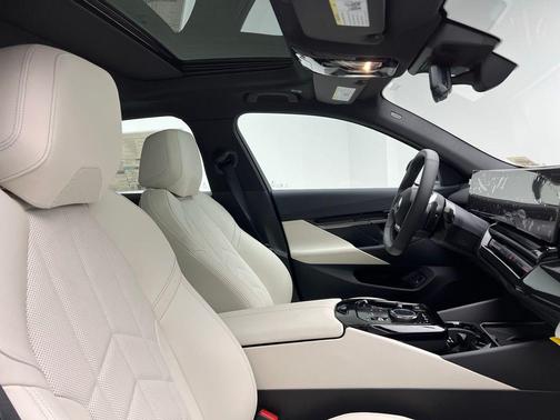 2025 BMW 530 i