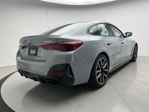 2025 BMW M440 i xDrive