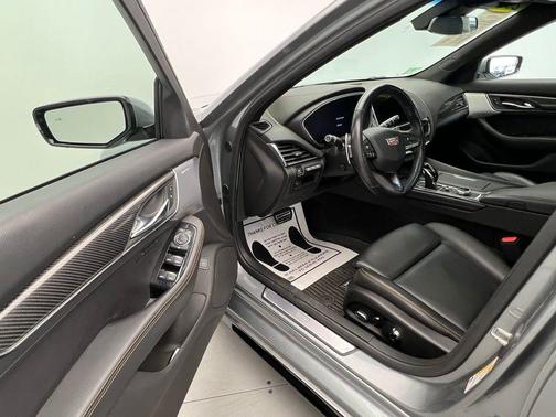 2023 Cadillac CT5 Sport