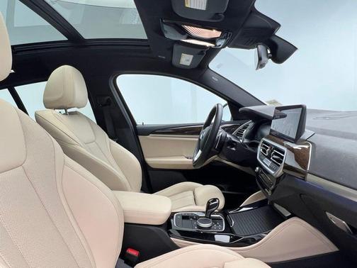2023 BMW X4 xDrive30i