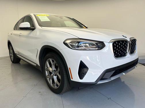 2023 BMW X4 xDrive30i