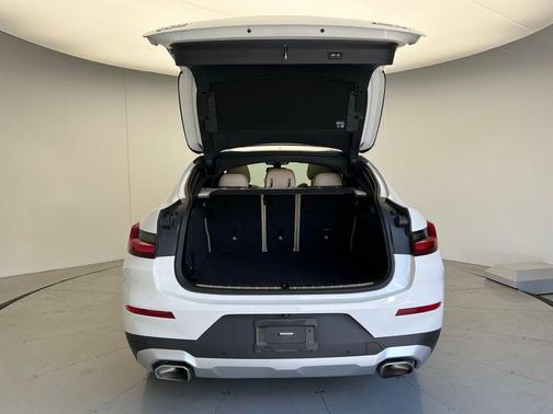 2023 BMW X4 xDrive30i