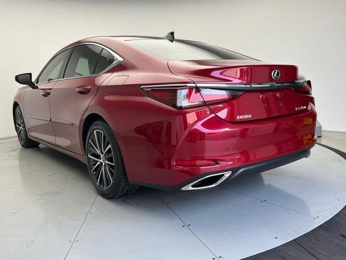2023 Lexus ES 350 Base