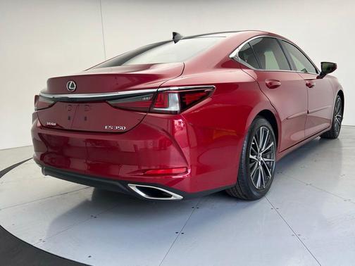 2023 Lexus ES 350 Base
