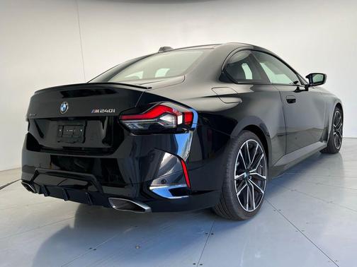 2024 BMW M240 i xDrive