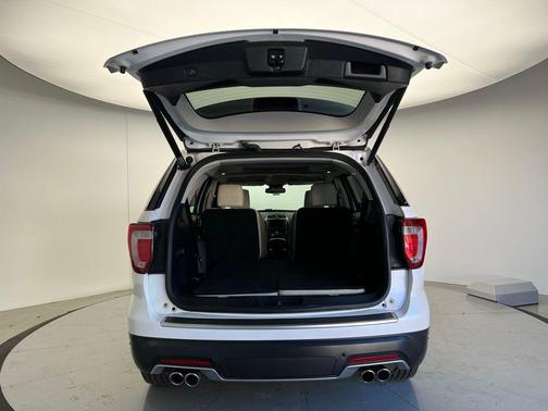 2019 Ford Explorer Platinum
